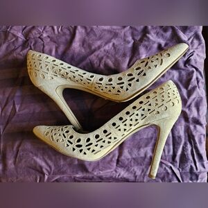 Nude Cream Heels / Pumps 7